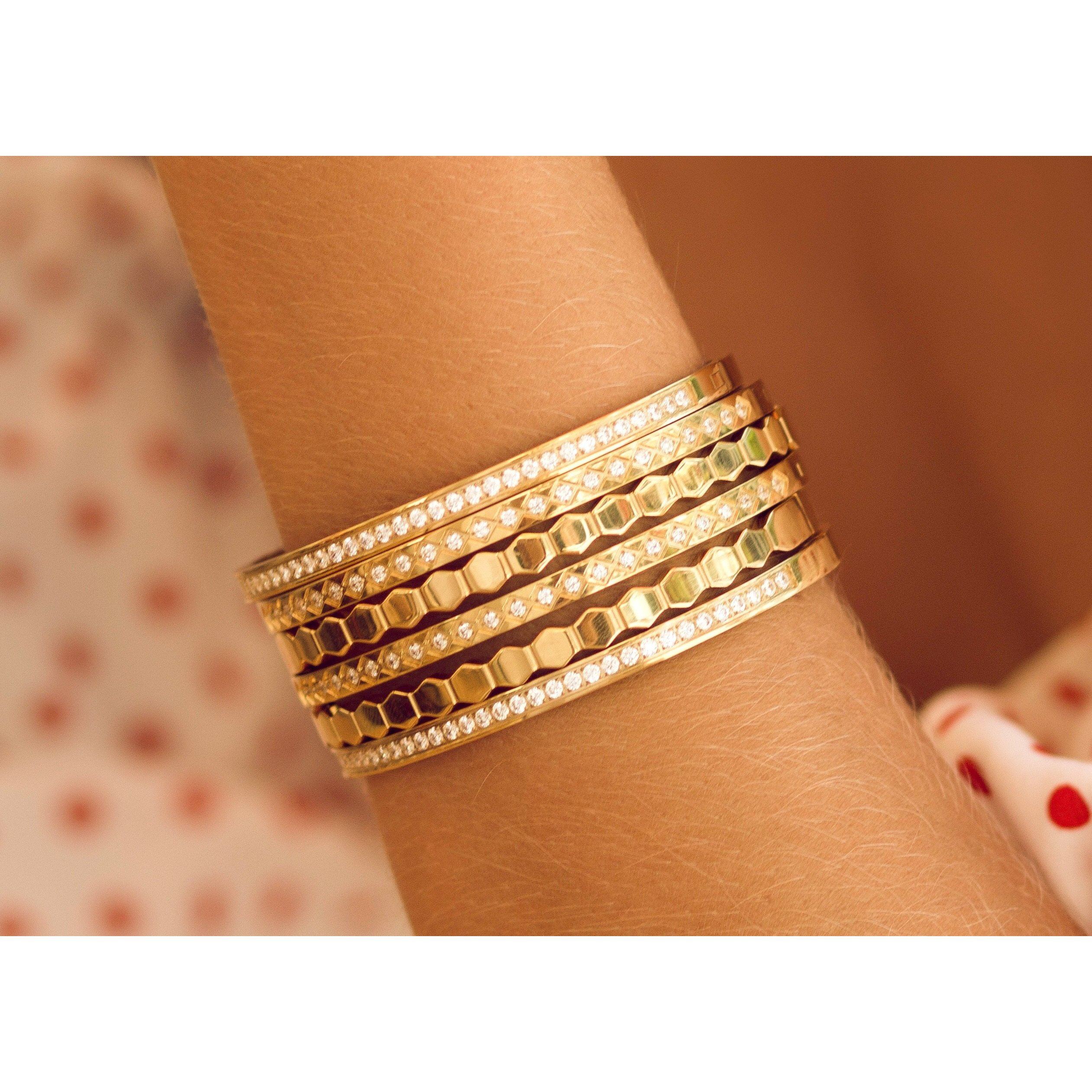 18k Gold Plated Diamond Cut Bracelet with Cubic Zirconias - 6" Length Bijou Her