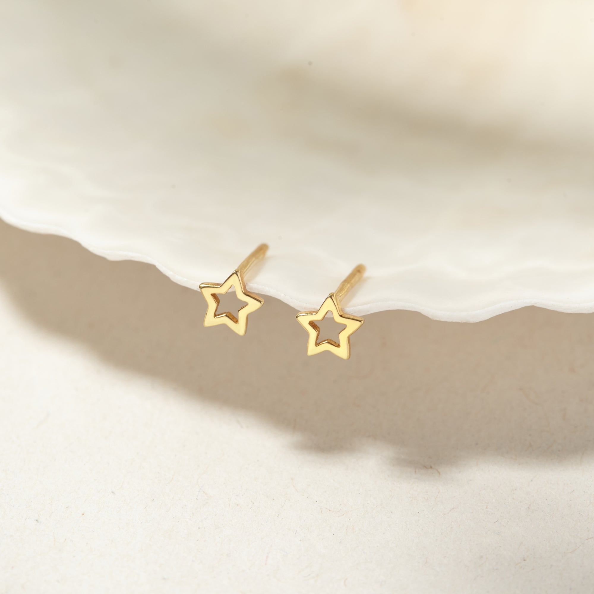 925 Sterling Silver Star-Shaped Earrings - Minimalist and Hypoallergenic Jewelry for Sensitive Skin Bijou Her