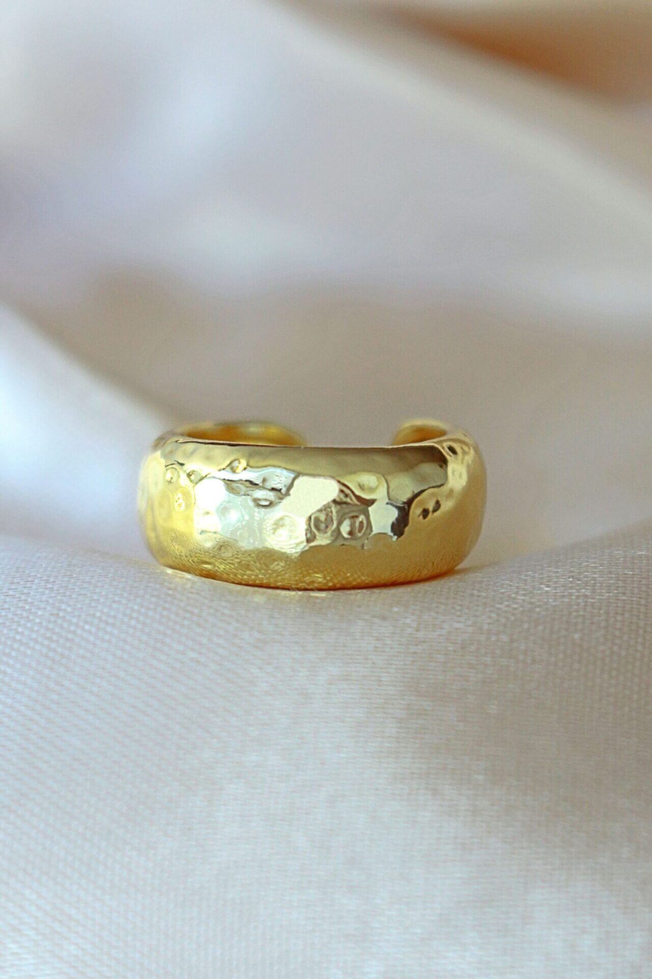 Adjustable 18K Gold Plated Ring with Mirror Effect Texture - Hypoallergenic and Waterproof Bijou Her