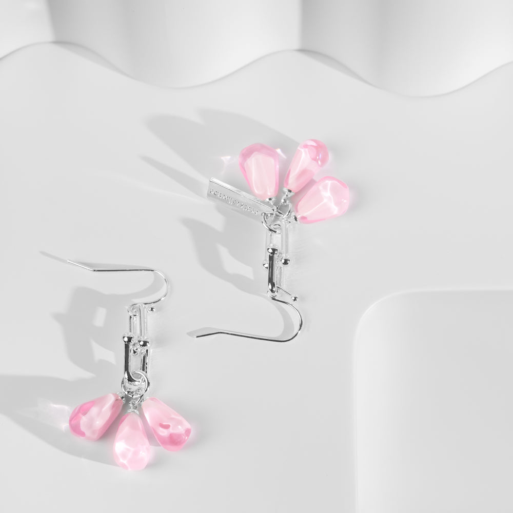 Armenian Pomegranate Seeds Earrings in Silver and Pink - Anet's Collection
Description: Gold plated toggle earrings with pink formica pomegranate seed charms, symbolizing fertility and abundance in Armenian mythology. Length: 1.5". Bijou Her