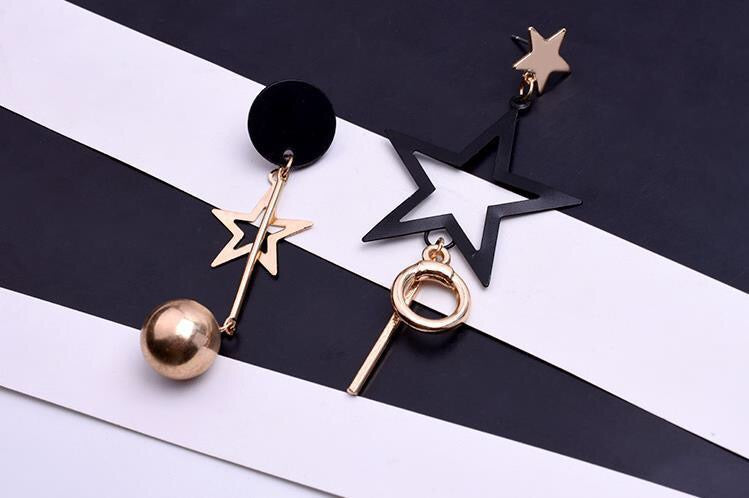 Black Gold Star Asymmetric Earrings - Alloy Material, 2cm x 4cm x 7cm, 9g Weight Bijou Her
