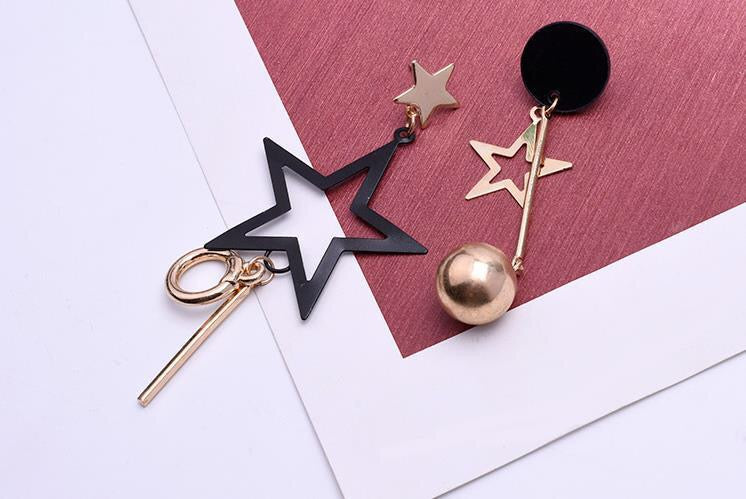 Black Gold Star Asymmetric Earrings - Alloy Material, 2cm x 4cm x 7cm, 9g Weight Bijou Her