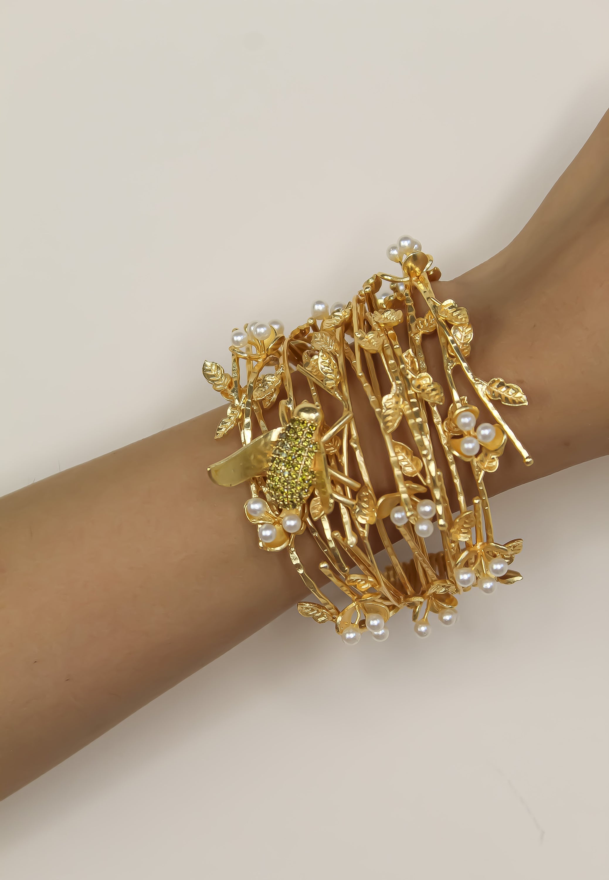 Botanical Gold-Plated Bracelet | Hand-Crafted Lightweight Statement Piece | Sustainable Fashion | Adjustable Size | 86 gr | Length 7 cm Bijou Her