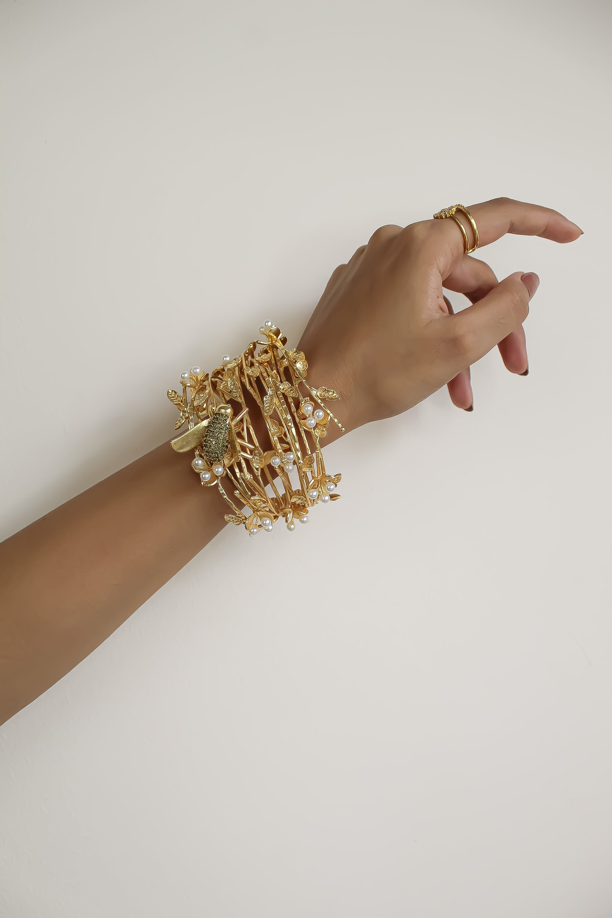 Botanical Gold-Plated Bracelet | Hand-Crafted Lightweight Statement Piece | Sustainable Fashion | Adjustable Size | 86 gr | Length 7 cm Bijou Her