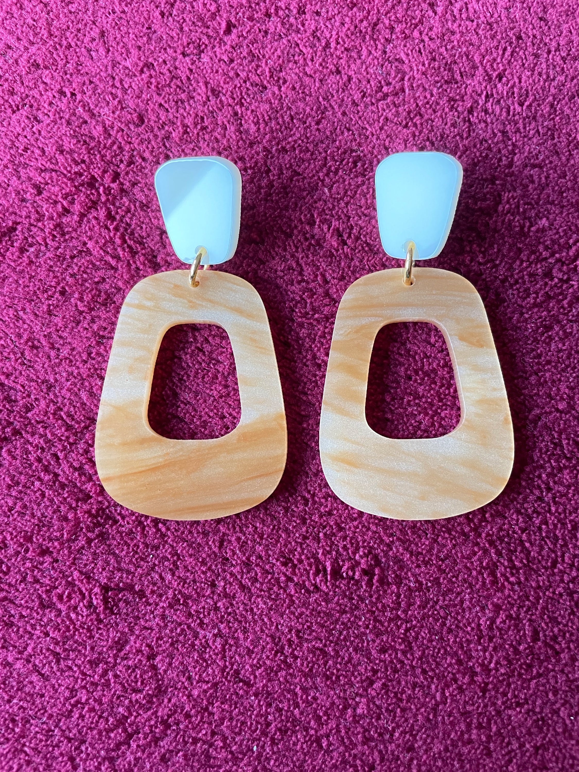 Caramel Marble Winnie Earrings - Laser Cut Acrylic Jewelry Bijou Her