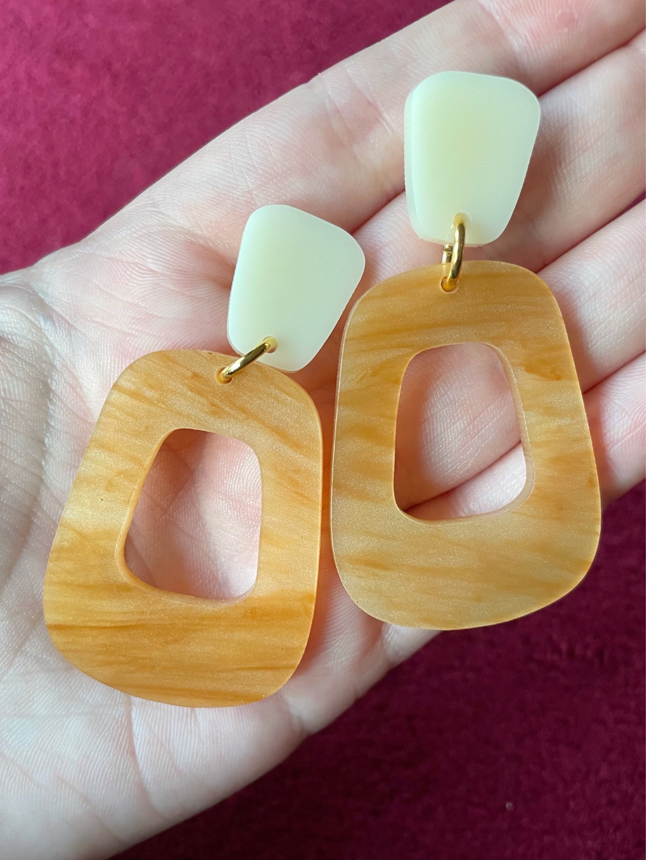 Caramel Marble Winnie Earrings - Laser Cut Acrylic Jewelry Bijou Her