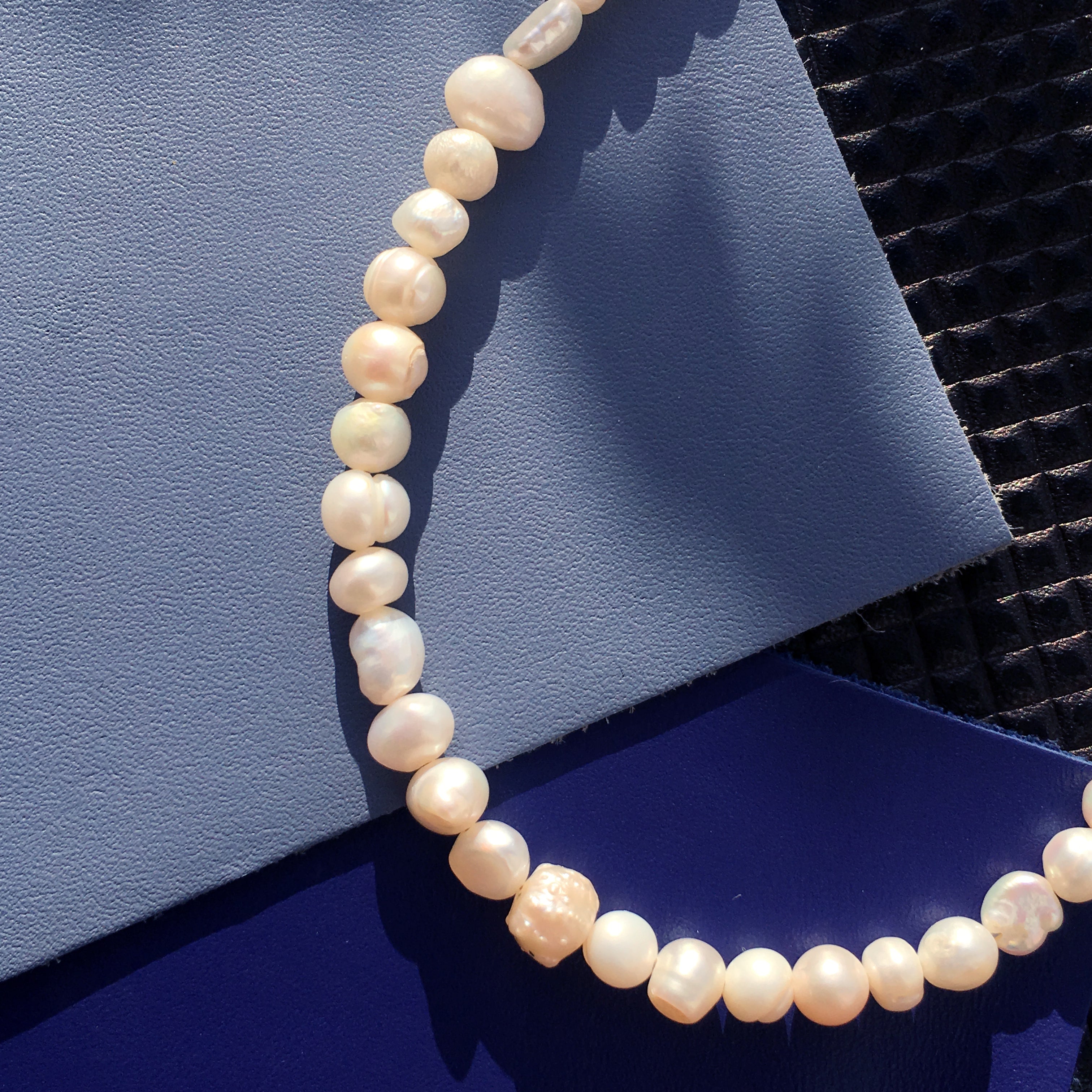 Creamy Pearl Necklace and Bracelet Set - Timeless and Elegant Jewelry for Any Occasion Bijou Her