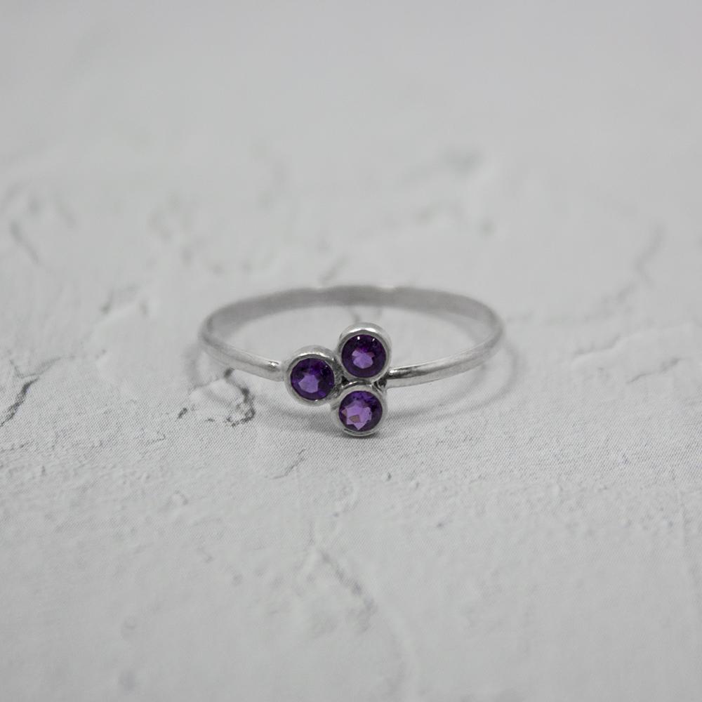 Dainty Amethyst Cluster Sterling Silver Ring - Handcrafted in the US
Keywords: amethyst ring, dainty ring, gemstone ring, ring, rings, small ring, sterling silver Bijou Her