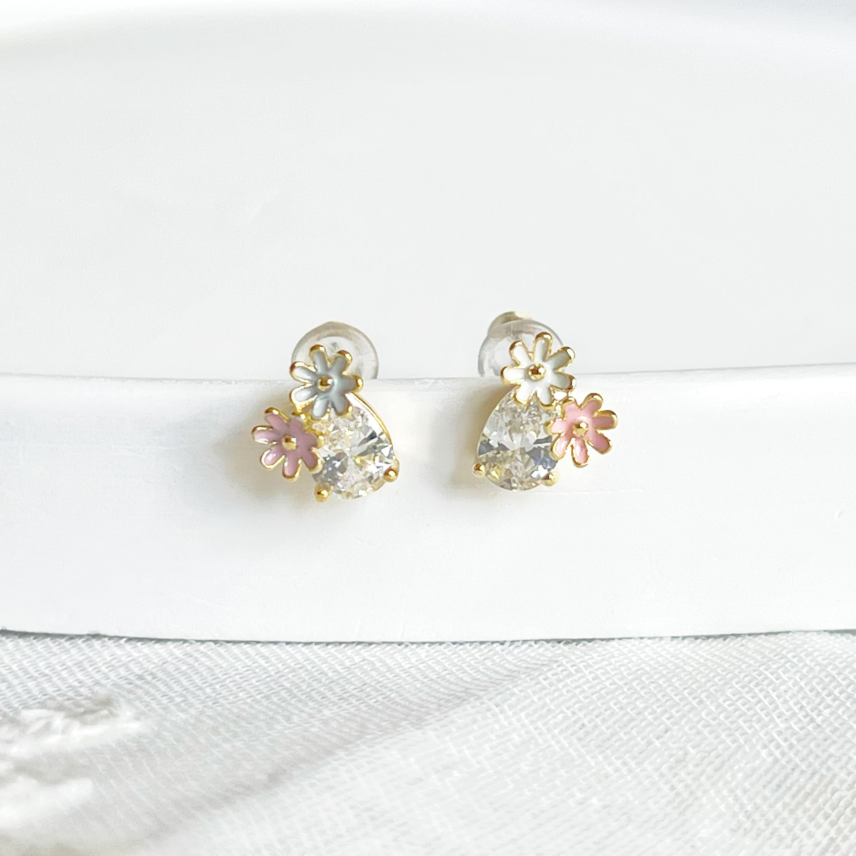 Dainty Daisy Flower Stud Earrings with Teardrop Crystal - Meaningful Gift Idea Bijou Her