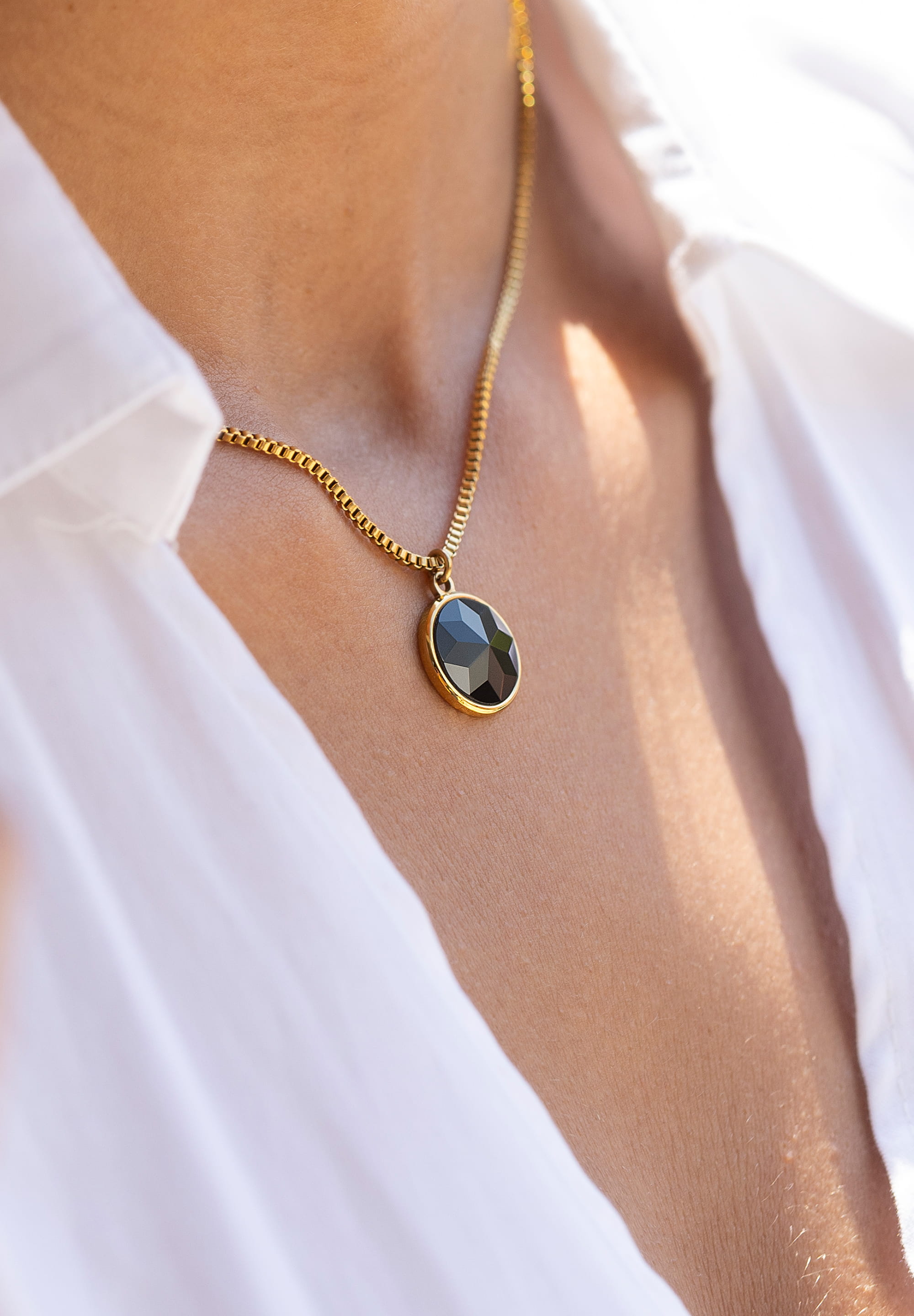 Elegant Black Glass Pendant Necklace - Adjustable 400-450mm - Gold Plated Stainless Steel - Hypoallergenic & Durable Bijou Her