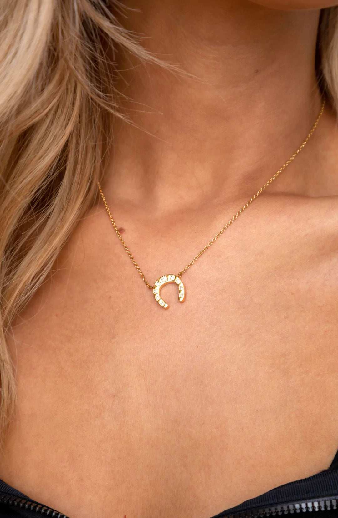 Elegant Maddox Horseshoe Necklace - 18K Gold Plated Bijou Her