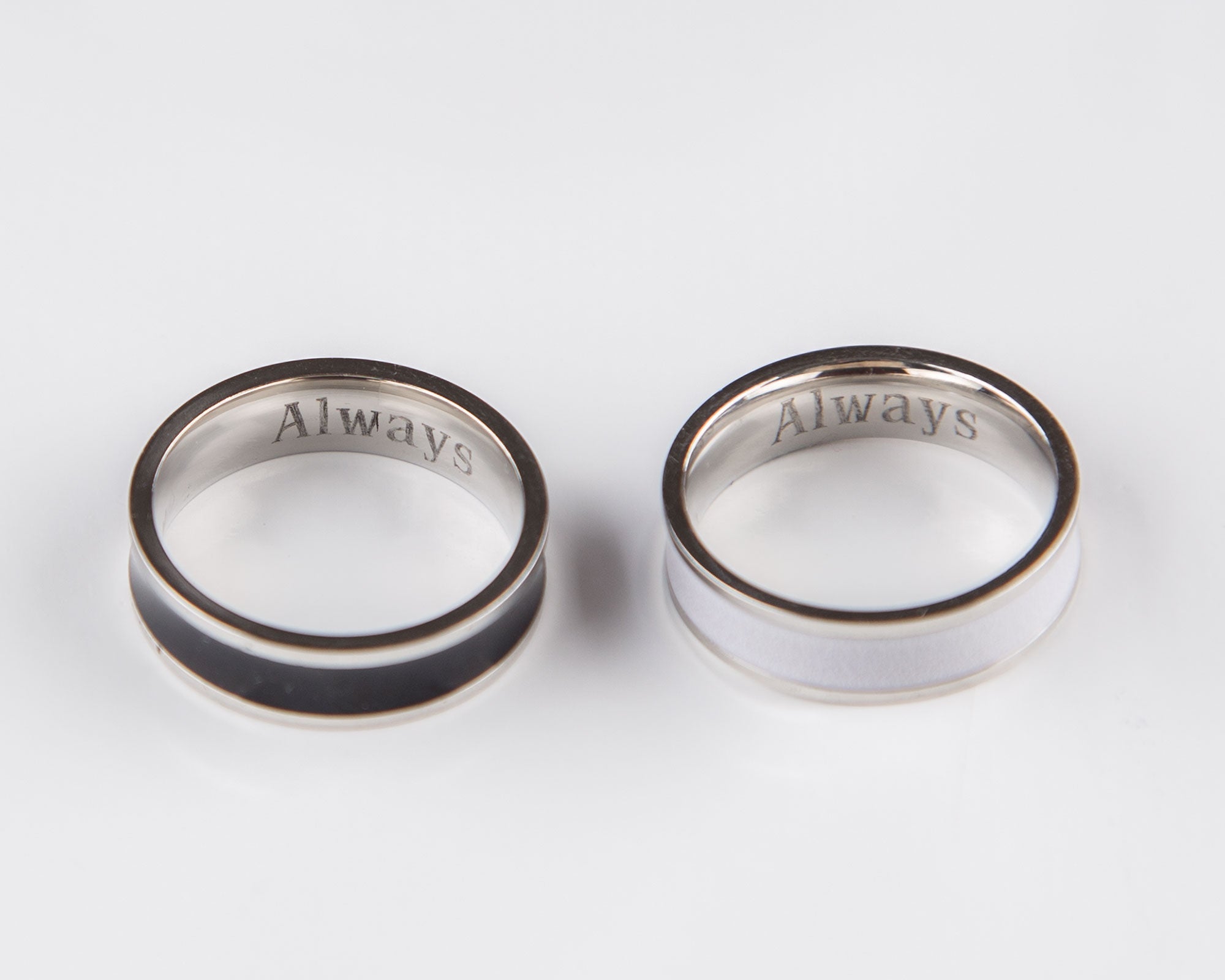 Engraved Black and White Couple Rings - Personalized Stainless Steel Gift Bijou Her