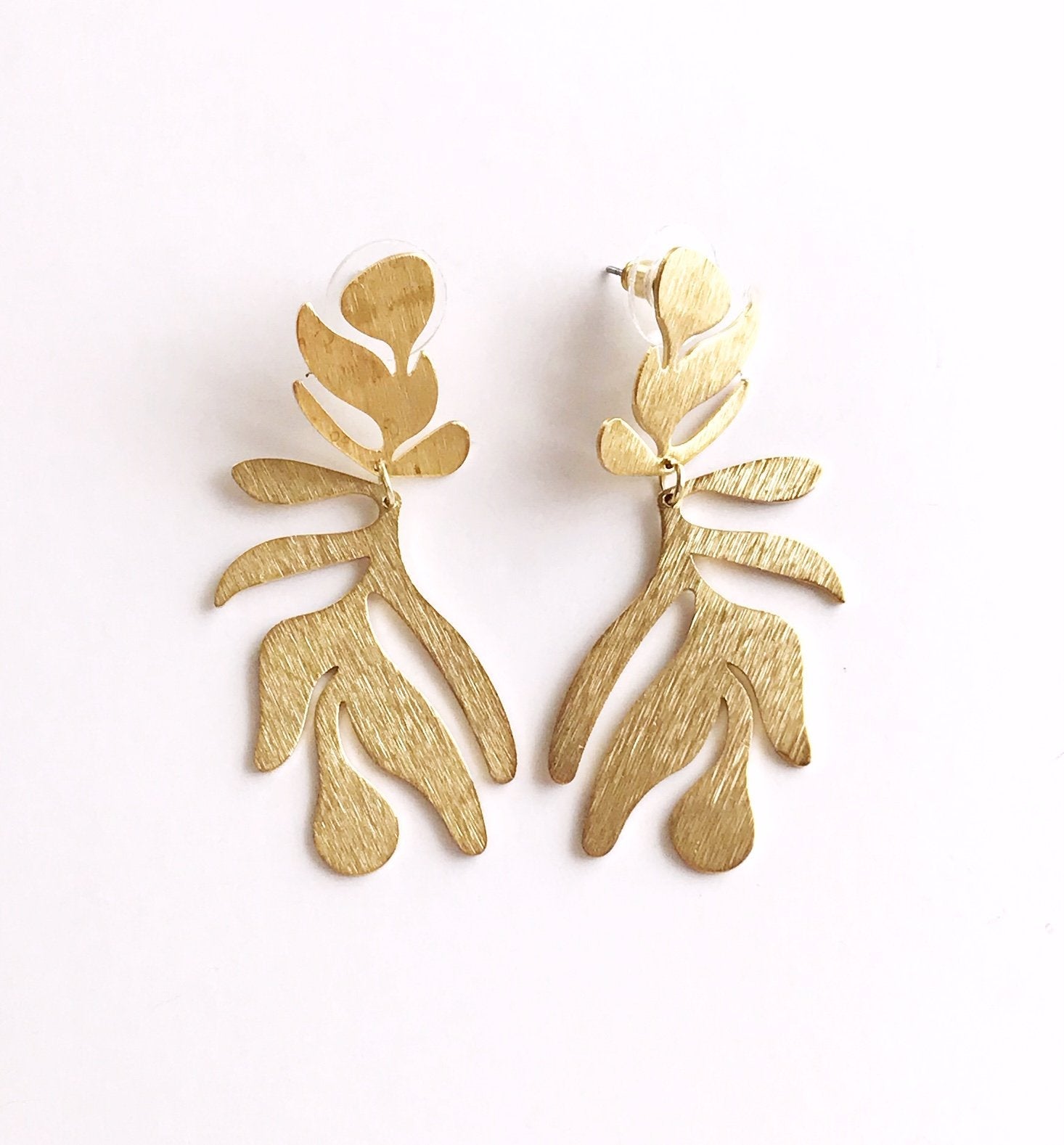 Floral Brass Statement Earrings - Handcrafted and Lightweight
Keywords: statement earrings, brass earrings, handcrafted jewelry, floral design, lightweight earrings, bohemian style, modern jewelry. Bijou Her