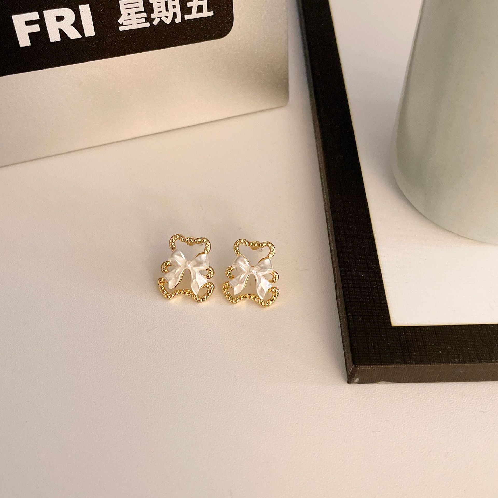 Love Small Pearl Bow Earrings - 0 - Bijou Her - style -  - 