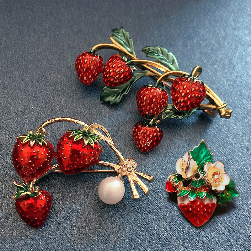 Sweet And Lovely Flower Strawberry Female Brooch - 0 - Bijou Her -  -  - 