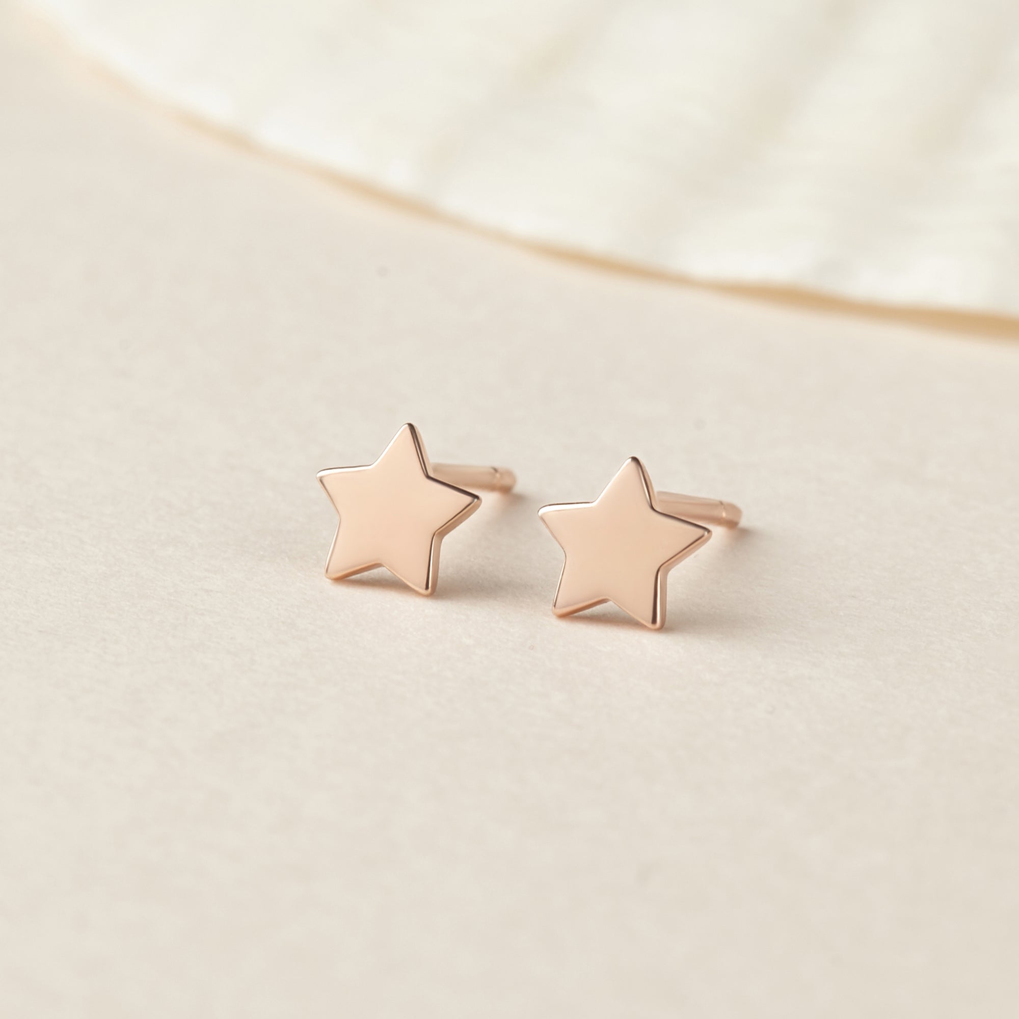 Hypoallergenic Star-shaped Stud Earrings in Sterling Silver - Available in Gold, Rose Gold, or Silver Finish - Earrings - Bijou Her -  -  - 