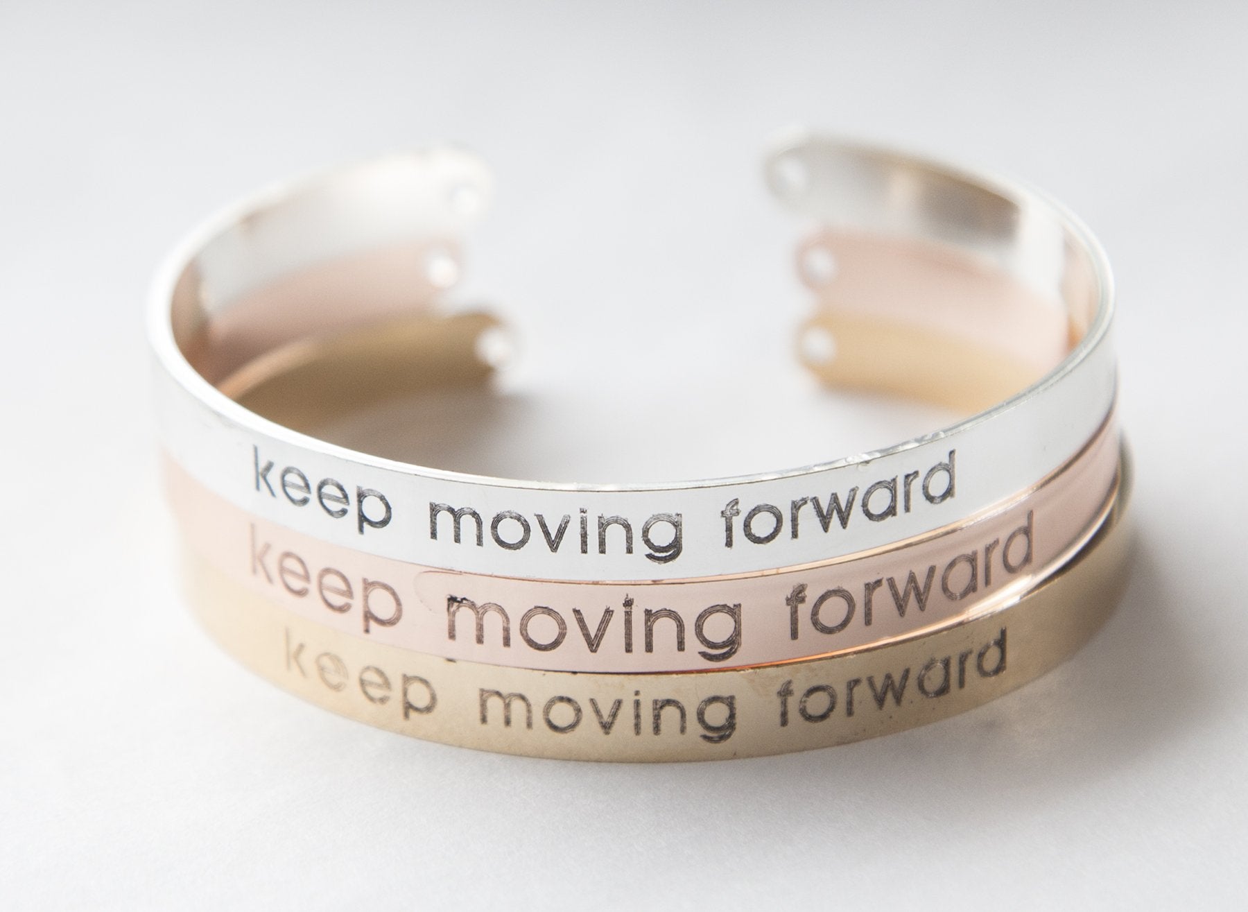 Motivational Keep Moving Forward Engraved Bracelet - Adjustable Copper with Gold, Rose Gold or Silver Plating - 6mm Wide, 16cm Long - Fast Shipping

Keywords: motivational bracelet, engraved bracelet, keep moving forward, adjustable bracelet, copper - Jewelry & Watches - Bijou Her -  -  - 