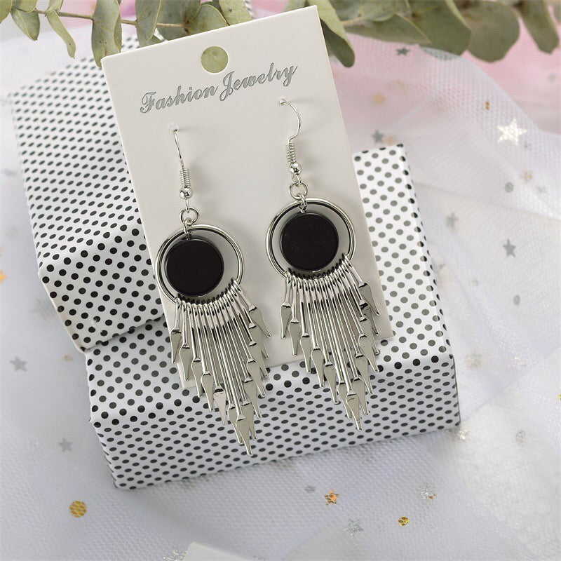 Vintage V-Shaped Tassel Earrings - Alloy Material, 7.5cm Length, 11.66g Weight - Jewelry & Watches - Bijou Her -  -  - 