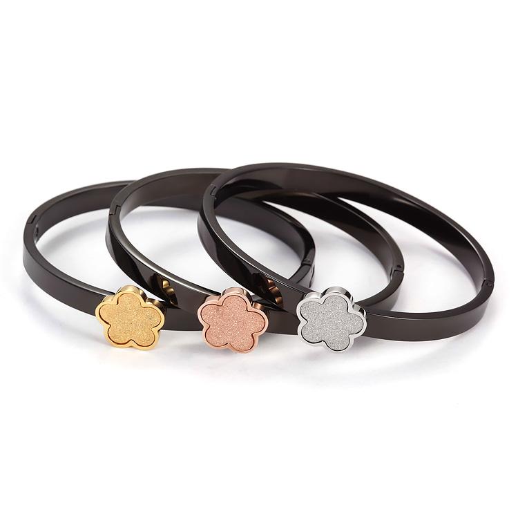 Lucky Clover Bangle - Elegant Five-Leaf Circle in Gold, Rose Gold, and Silver for Women - Jewelry & Watches - Bijou Her -  -  - 