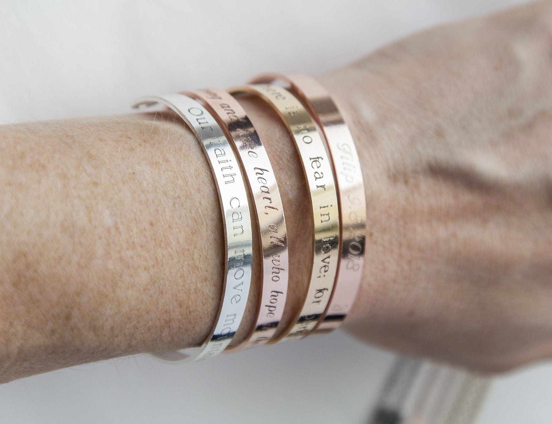 Motivational One Day at a Time Bracelet - Adjustable Copper with Gold, Rose Gold or Silver Plating - Engraving Available - Fast Shipping

Note: Delivery times vary by location. - Jewelry & Watches - Bijou Her -  -  - 