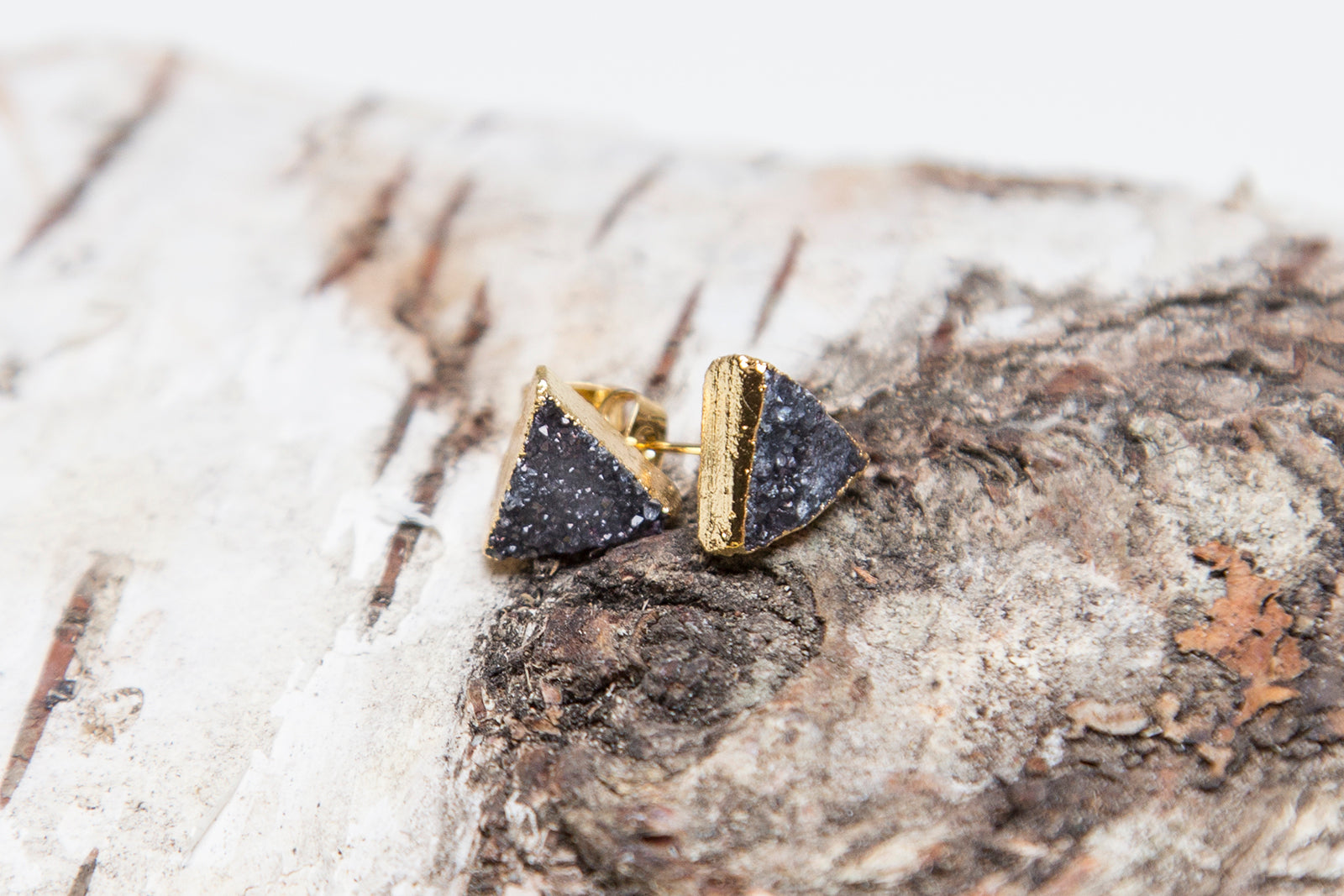 Sparkly Black Druzy Triangle Earrings with Gold Plating - Fast Shipping<p>These 10-12mm stone earrings are not plastic and feature gold plated metal studs. Orders ship within 1-2 days.</p><p>Delivery times:</p - Earrings - Bijou Her -  -  - 