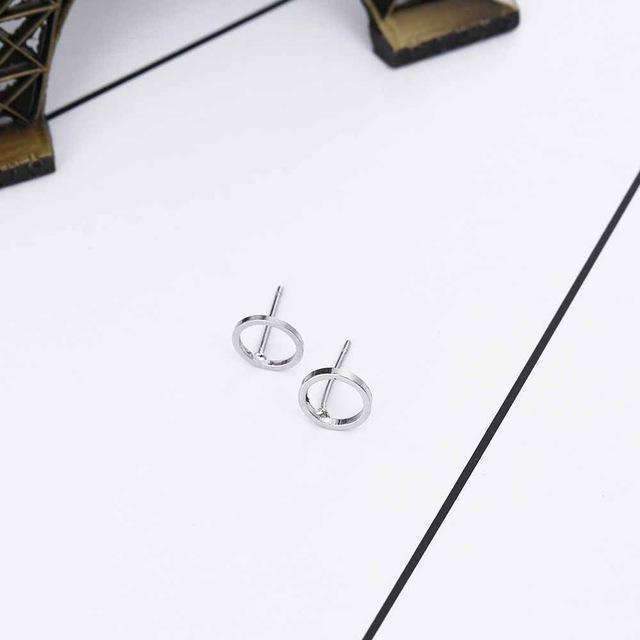 Stylish Circle Stud Earrings in Silver or Yellow Gold Color - High-Quality Zinc Alloy - Earrings - Bijou Her -  -  - 