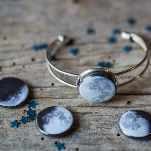 Interchangeable Moon Phase Bracelet - Magnetic, Antique Bronze or Silver-tone, Adjustable Size, Handcrafted, Rhodium Plated - Jewelry & Watches - Bijou Her - Color -  - 