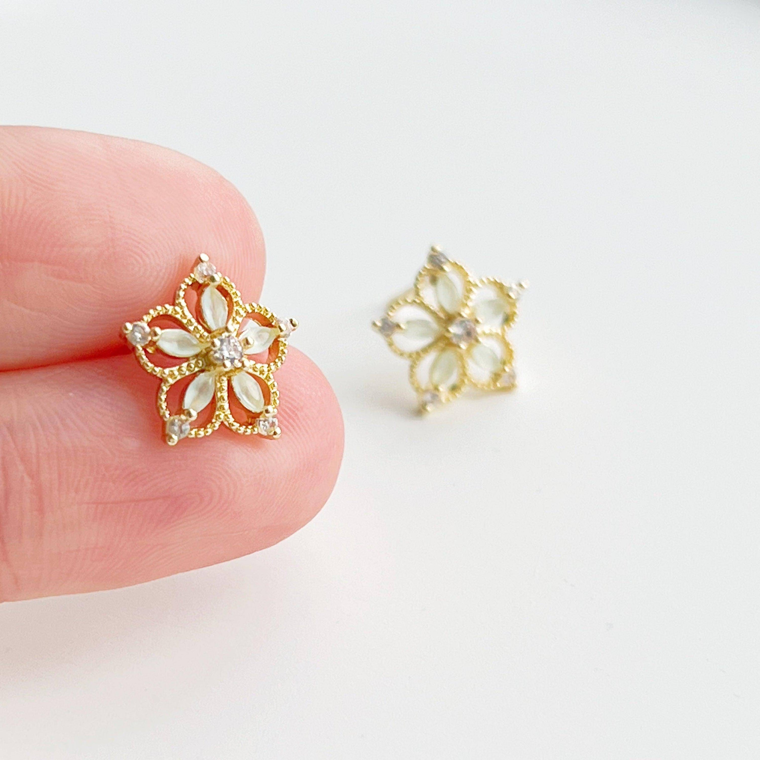 Pear Flower Stud Earrings - Sterling Silver Tiny Size Studs with Artificial Crystal<br>Symbolizing hope and friendship, these 10mm*10mm earrings come in a gift box. Choose standard or gift wrap postage. - Jewelry & Watches - Bijou Her -  -  - 